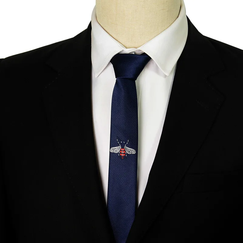 Черный галстук синий костюм: выбираем рубашку, галстук и туфли