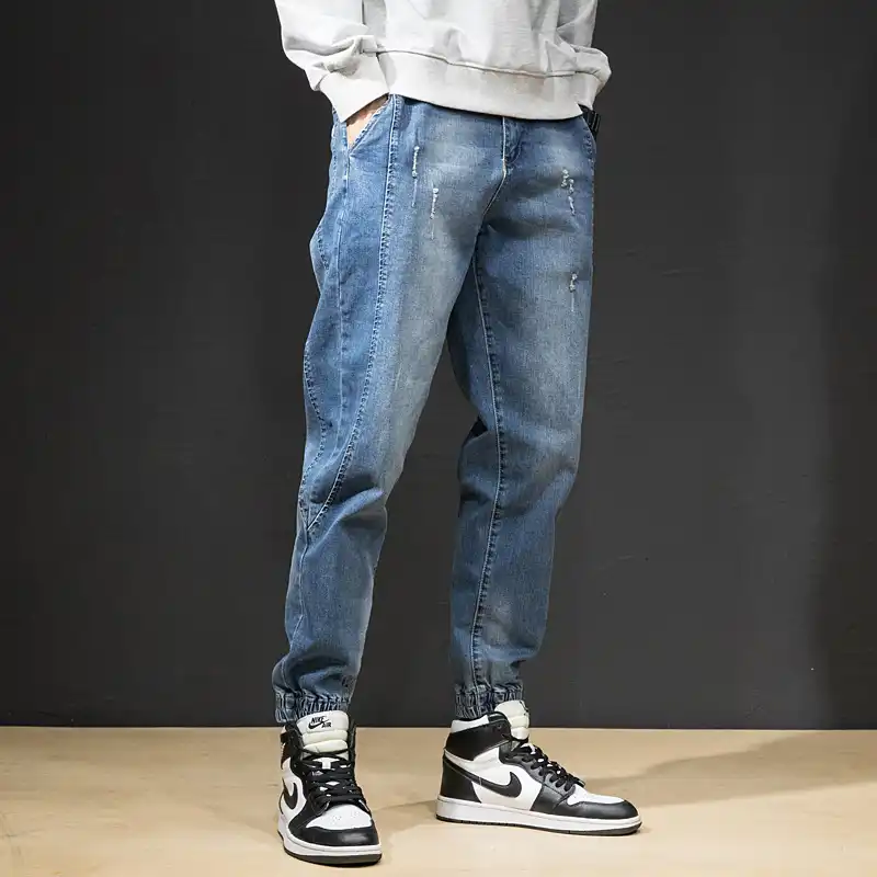 Джинсы джоггеры мужские фото: выбираем черные и другого цвета зауженные джинсы с резинкой внизу и карманами. С чем их носить?