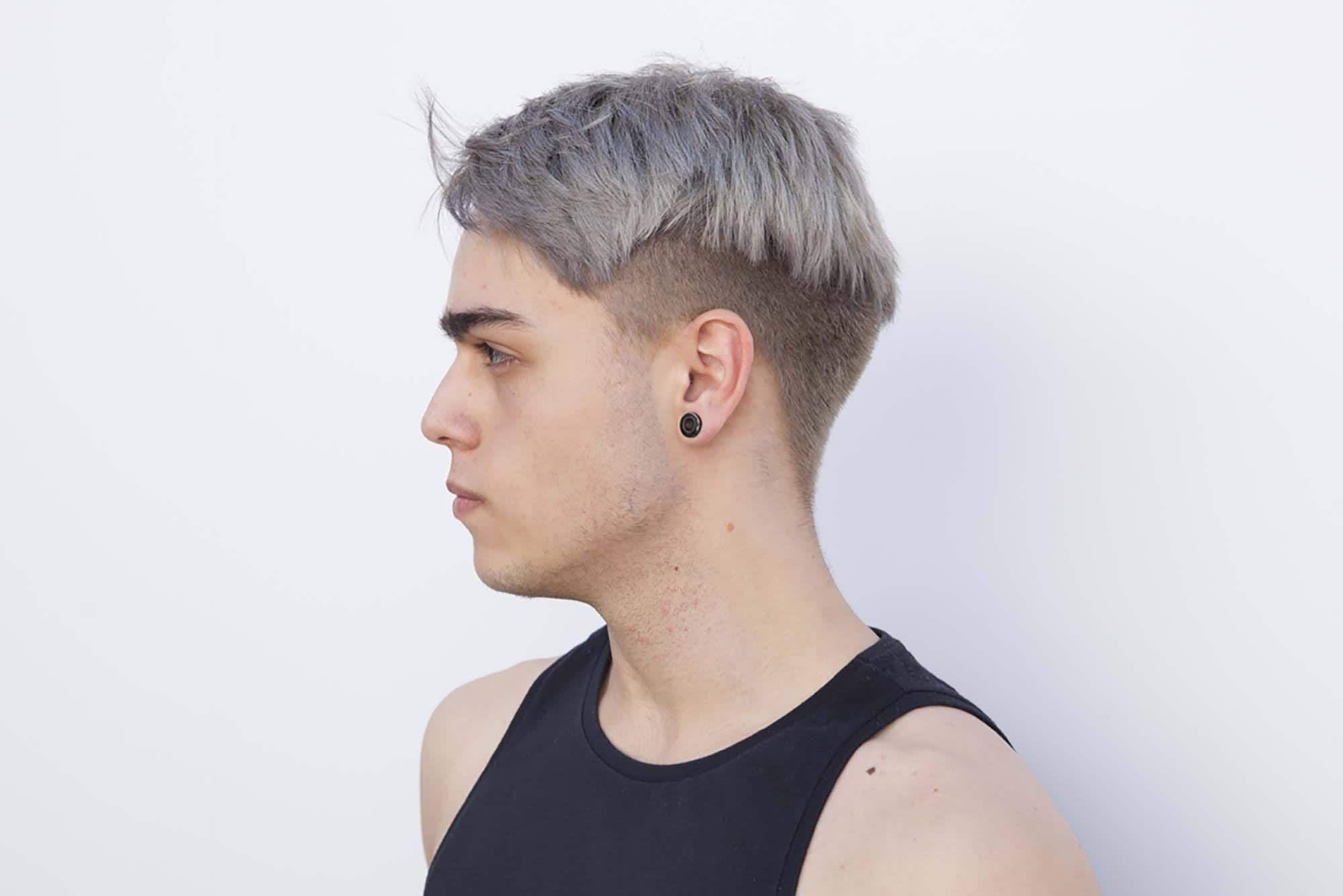 Парни с пепельными волосами: выбор серой краски для мужских причесок. Как покрасить волосы в серебряный цвет? Кому подойдет окрашивание?