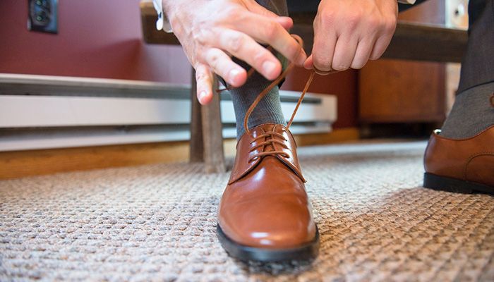 Как растягивать обувь: Как разносить обувь, которая жмет: полезные рекомендации