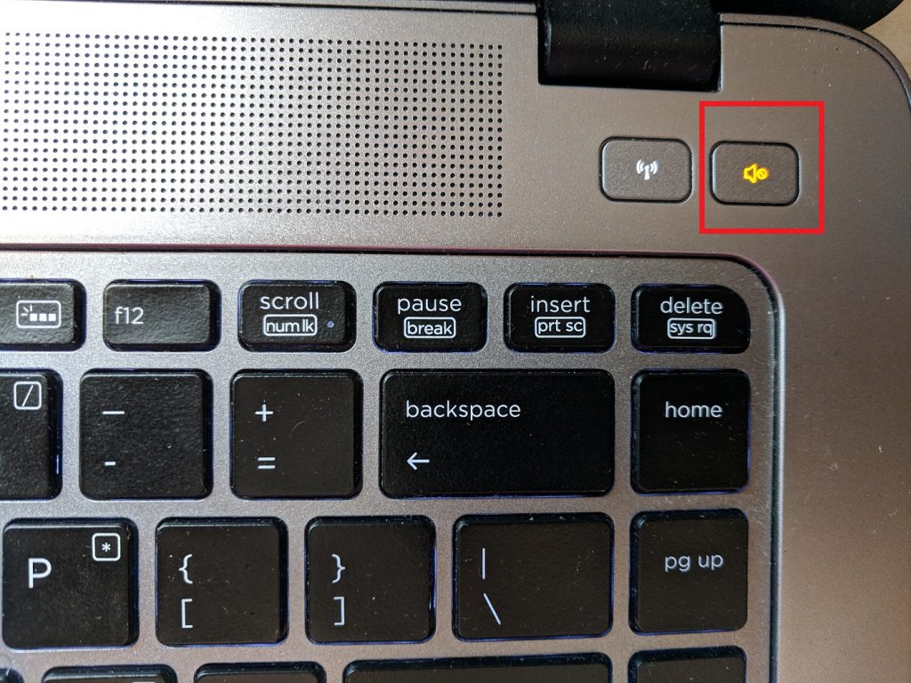 Проверьте, не отключен ли звук при помощи клавиатуры