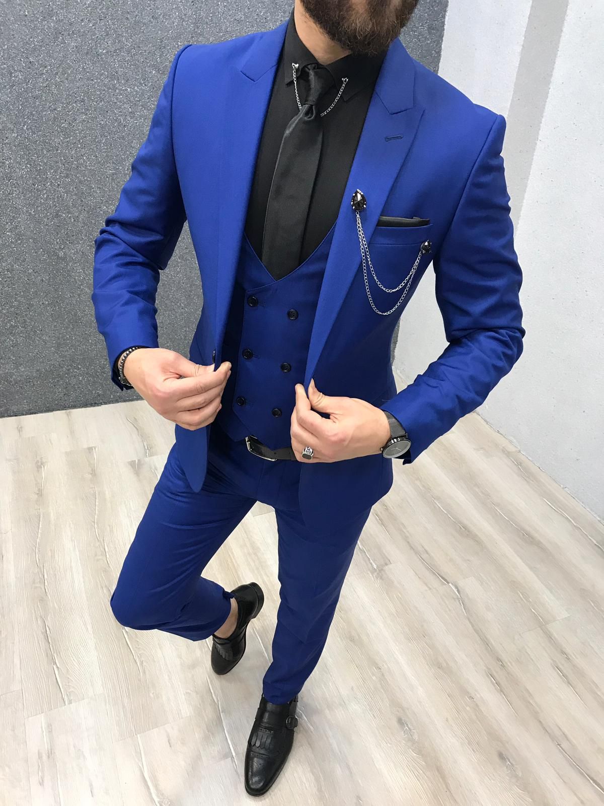 Мужские модные костюмы: Классические мужские костюмы 2021 — купить в Москве
