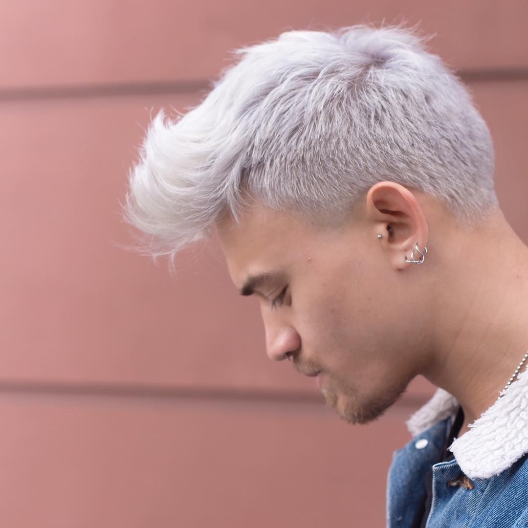 Парни с пепельными волосами: выбор серой краски для мужских причесок. Как покрасить волосы в серебряный цвет? Кому подойдет окрашивание?