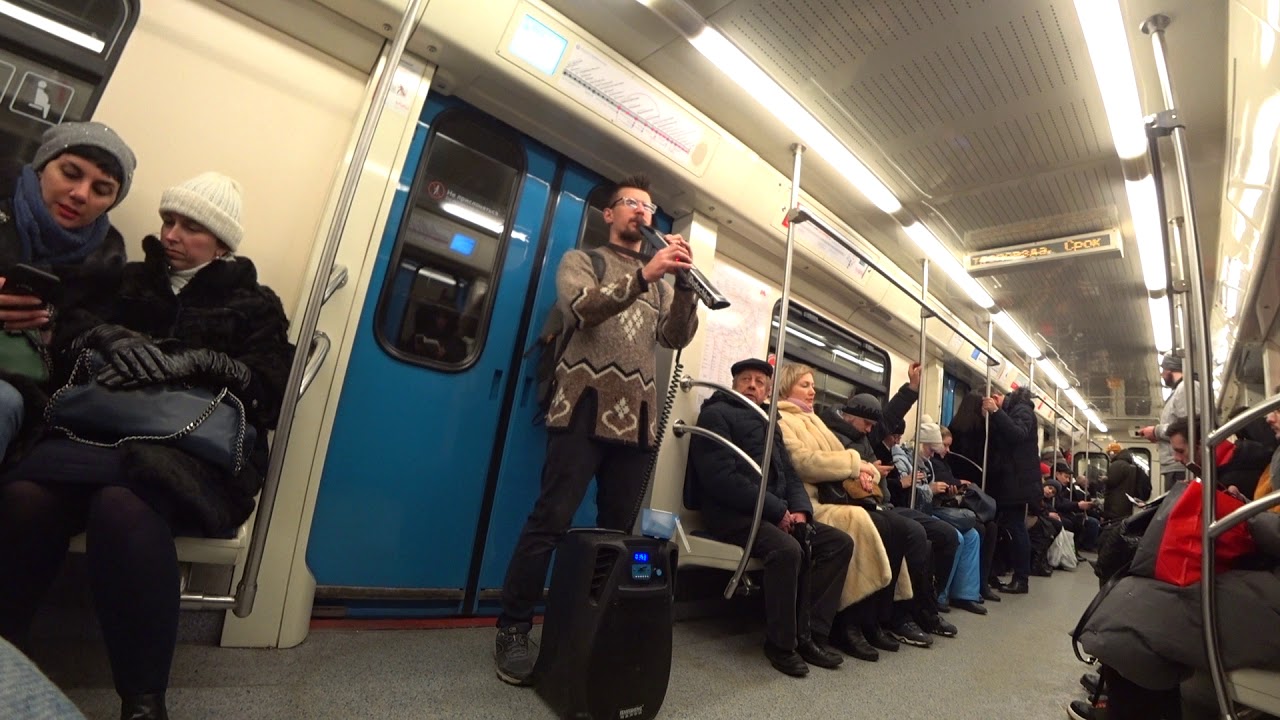 Парни в метро: Парни с книгами в метро , красивые такие | Блогер pushilina на сайте SPLETNIK.RU 2 марта 2018