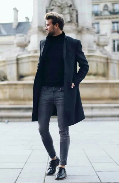 черное мужское пальто средней длины с туфлями