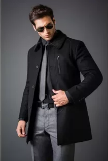 черное мужское пальто деловой образ
