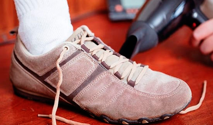 Как растягивать обувь: Как разносить обувь, которая жмет: полезные рекомендации