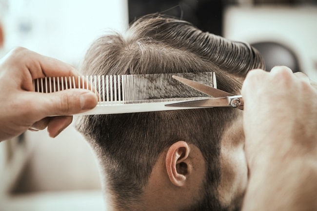 Как стричь модельную мужскую стрижку: Как правильно подстричь мужчину машинкой в домашних условиях