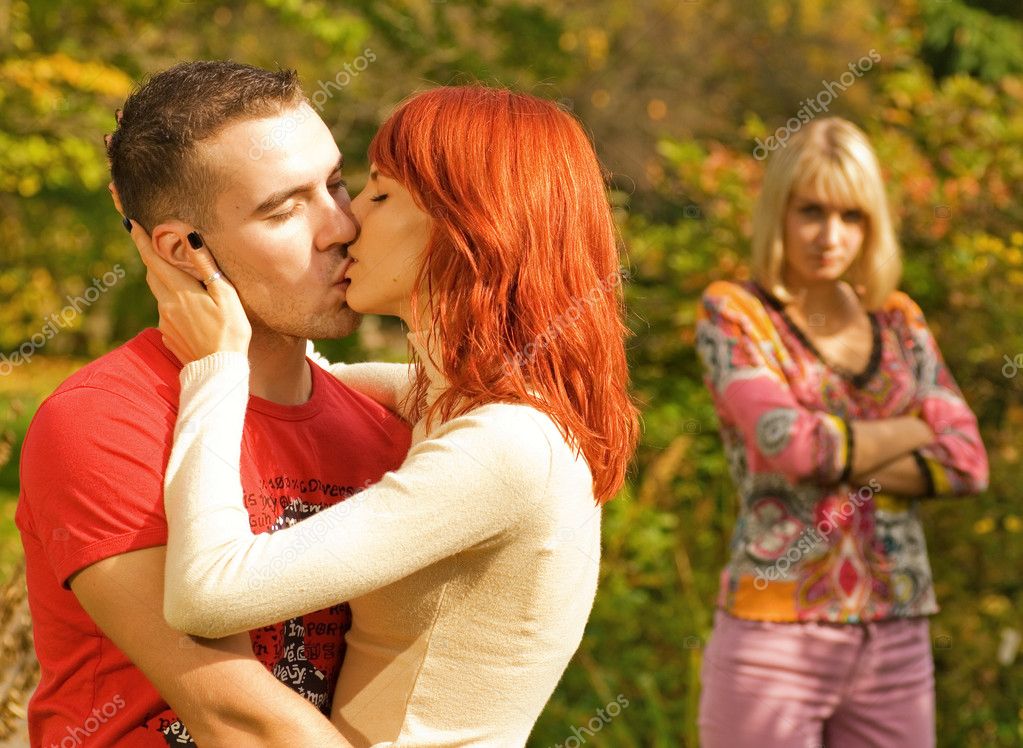 Девушка любит парня если: «Как понять, любит ли девушка парня, или это всего лишь дружба?» – Яндекс.Кью