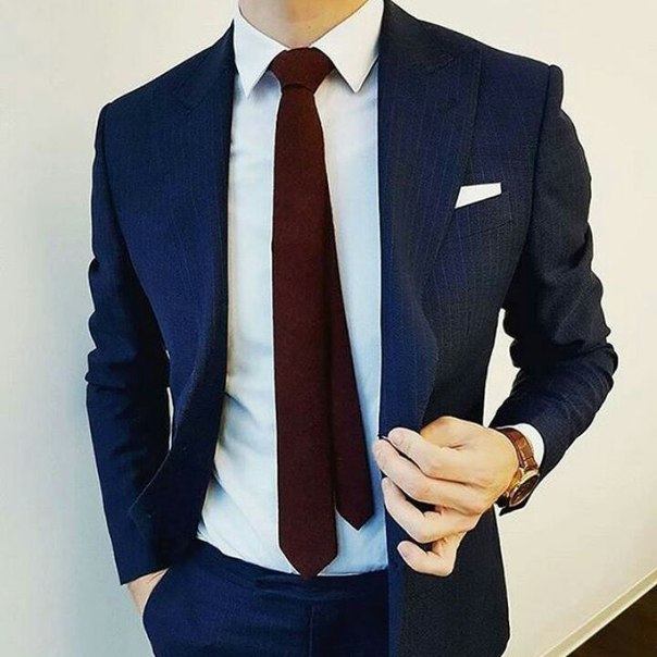 Красный галстук и синий пиджак: С чем надеть синий костюм| Интернет-магазин мужской одежды RUSLAN в Челябинске