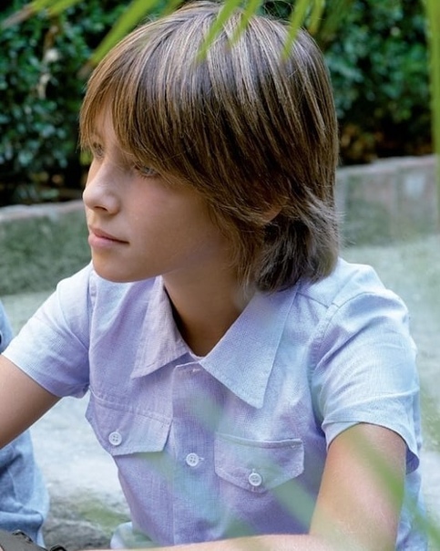 Стрижки удлиненные для мальчика: крутые и модные детские прически для мальчиков с длинными волосами, оформление модельных причесок