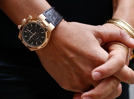 На какой руке парни носят часы: На какой руке правильно носить часы