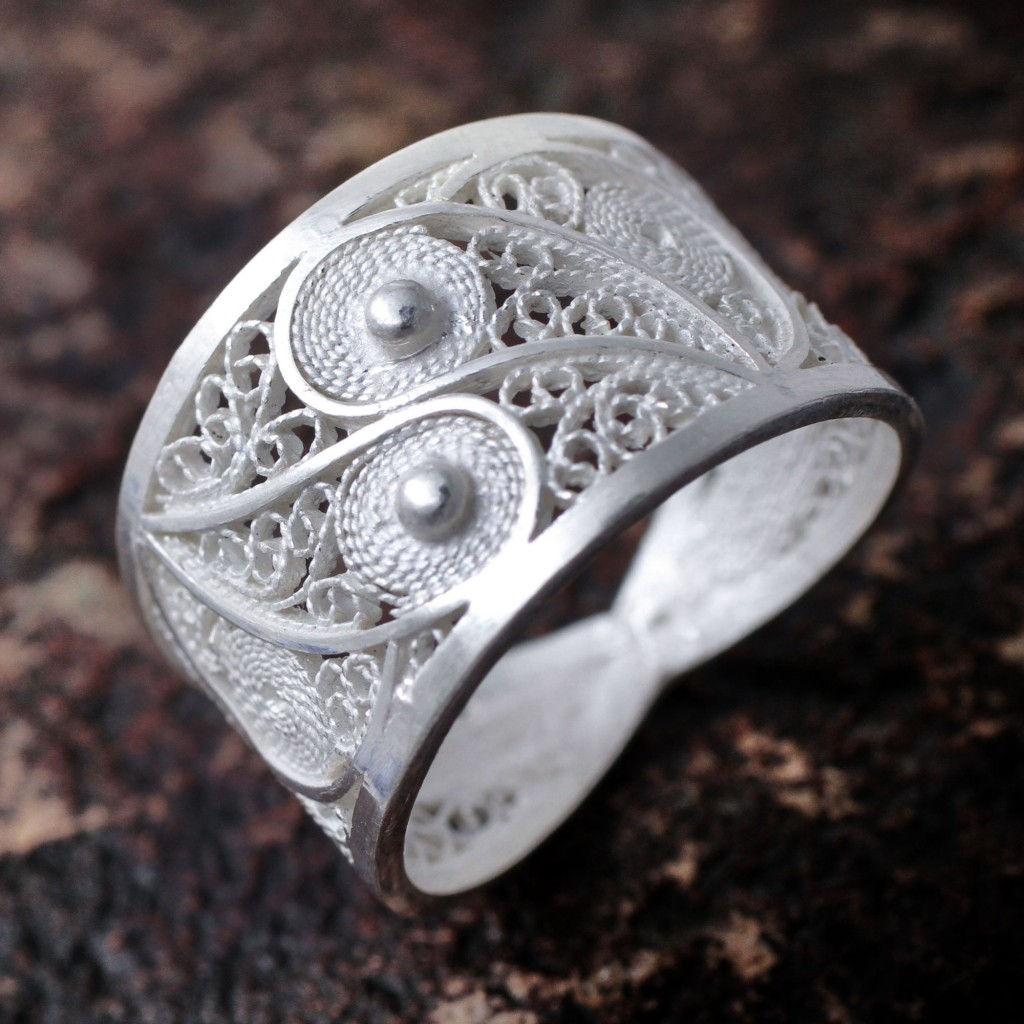 PaiHandcrafted Fine Silver Filigree Ring, 