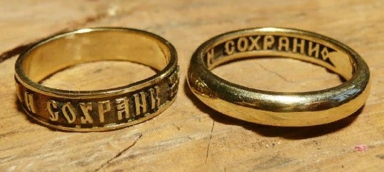 Обручальные кольца на каком пальце: На какой руке носят обручальное кольцо женщины и мужчины: мусульмане, католики, православные