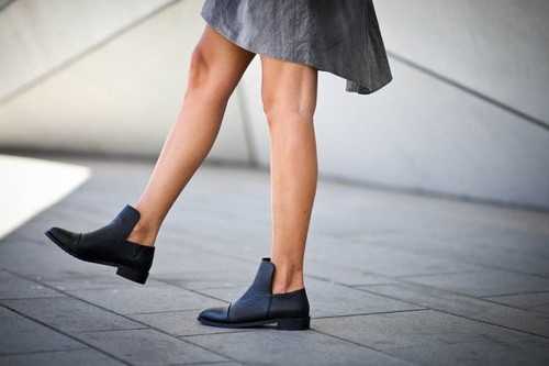 Ботинки с резинками по бокам как называются – С чем носить ботинки унисекс