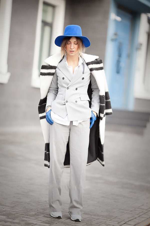 Фото шляпа с пальто – Образ пальто и шляпа модные зарисовки.