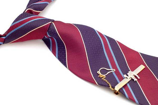 Как называется заколка для галстука – Заколка для галстука или зажим