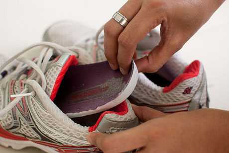Как удалить запах с обуви – Как убрать запах из обуви? Устраняем быстро и эффективно!