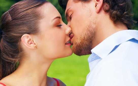 Как узнать как хочет поцеловаться девушка – намёки мужчинам, когда можно начинать целоваться