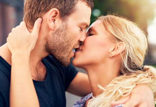 Как видео правильно целоваться с языком с – Как правильно целоваться видео