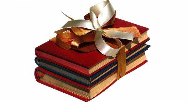 Какую подарить подруге книгу – Лучшие книги в подарок женщине и девушке