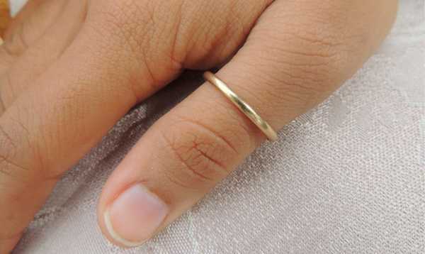Кольцо на большом пальце левой руки у женщины значение – Кольцо на большом пальце у женщины, у мужчины. Что означает кольцо на большом пальце левой или правой руки? Носят ли кольца на большом пальце?