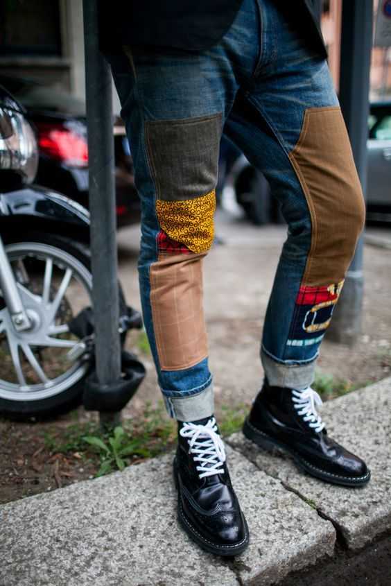 Кроссовки под джинсы мужские – какую обувь носить с джинсами, фото