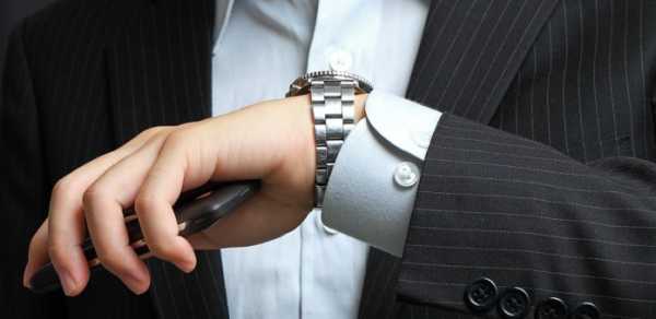 На какой руке носятся часы – На какой руке носят часы мужчины по этикету и почему?