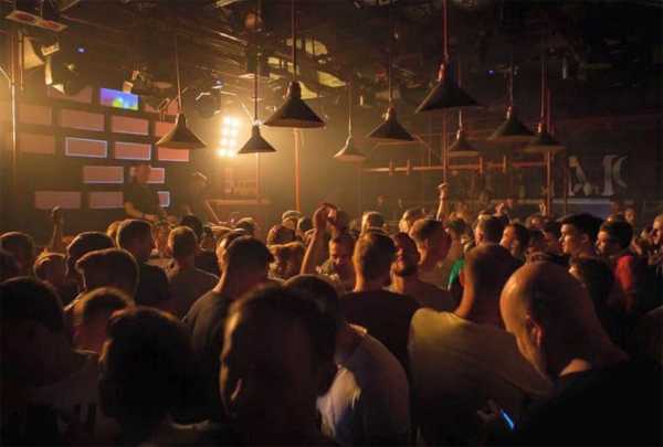Ночные клубы москвы где снимаются девушки – 5 клубов и вечеринок с разными девушками | клубы