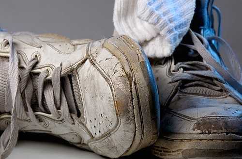 Обувь пахнет – Что делать если воняет обувь и ноги