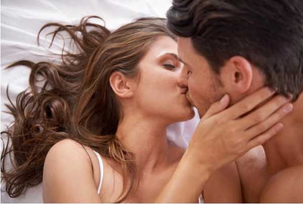 Поцелуи языком – с парнем, с девушкой, техника поцелуя