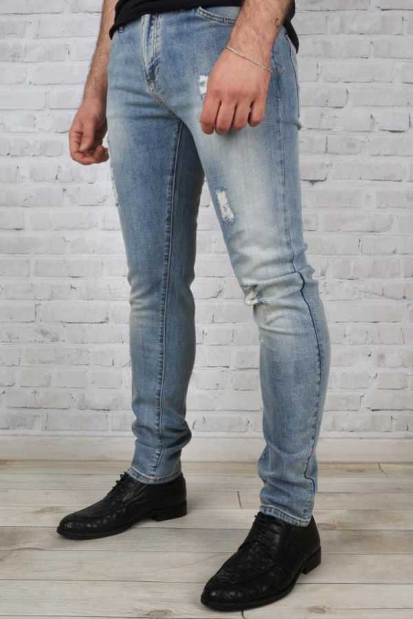 С чем носить мужчинам серые джинсы – Серые джинсы мужские