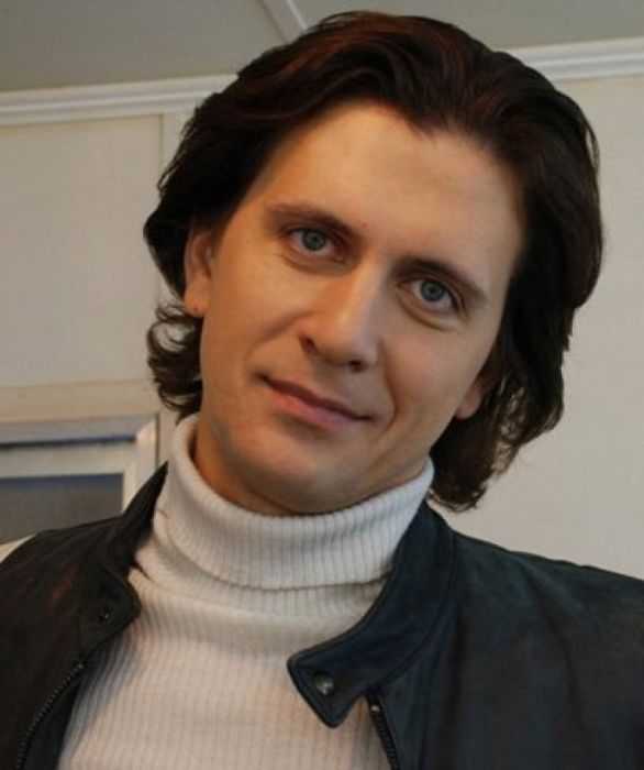 Седой актер российский – Красивые и молодые российские актеры мужчины: Список + Фото