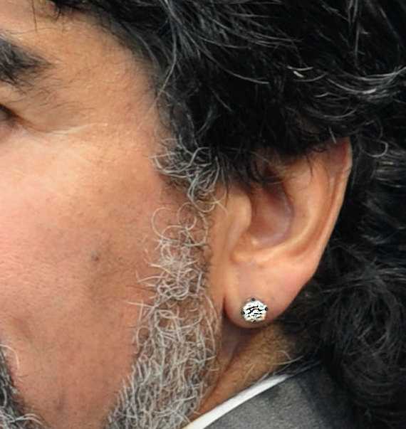 Сережка в левом ухе у мужчины что значит – Что означает серьга в левом ухе мужчины – Kapitano.ru