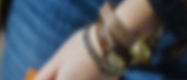 Золотой браслет на какой руке носить – На какой руке носят золотой браслет женщины?